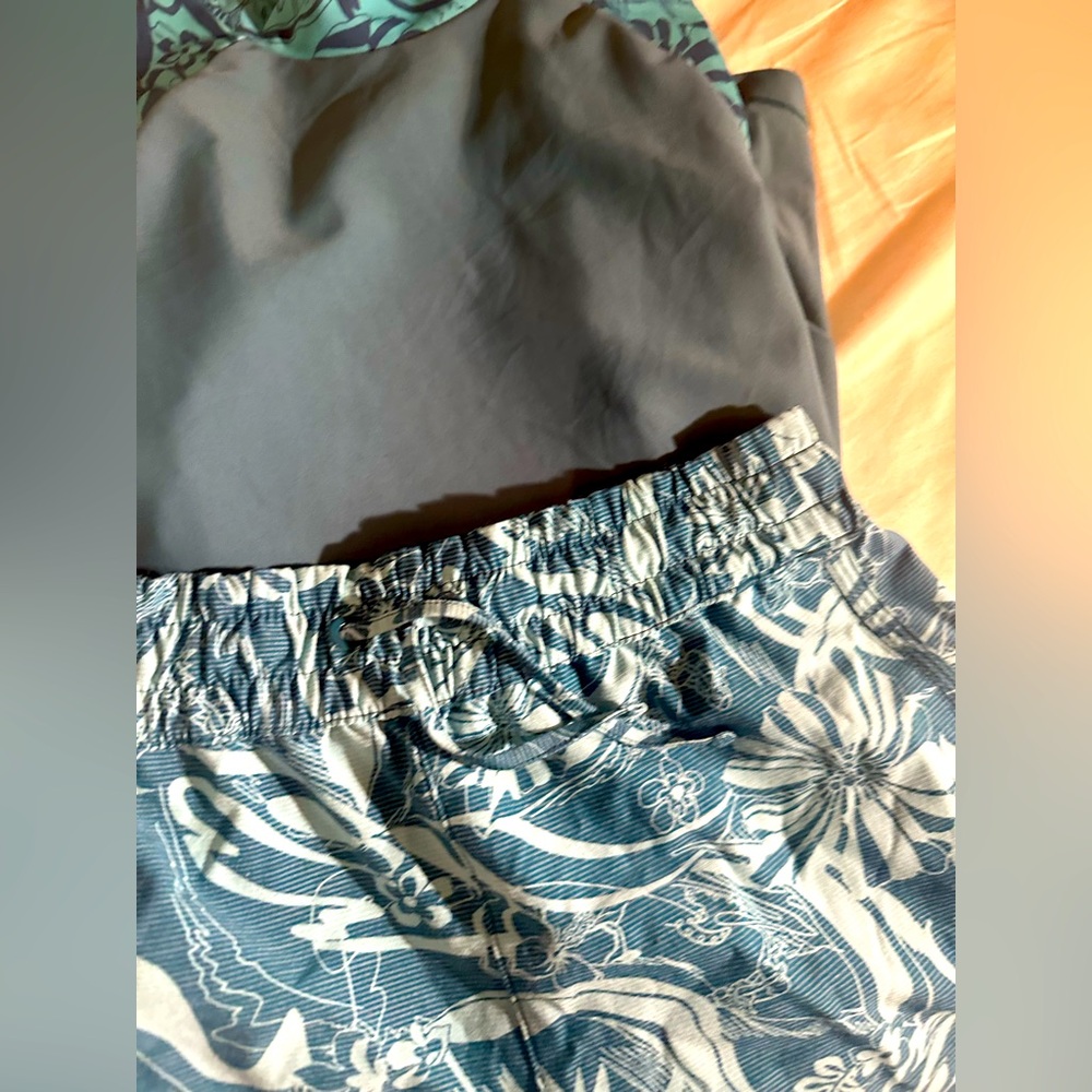 Athleta girl short sleeve rash guard and swim shirt set, size 12